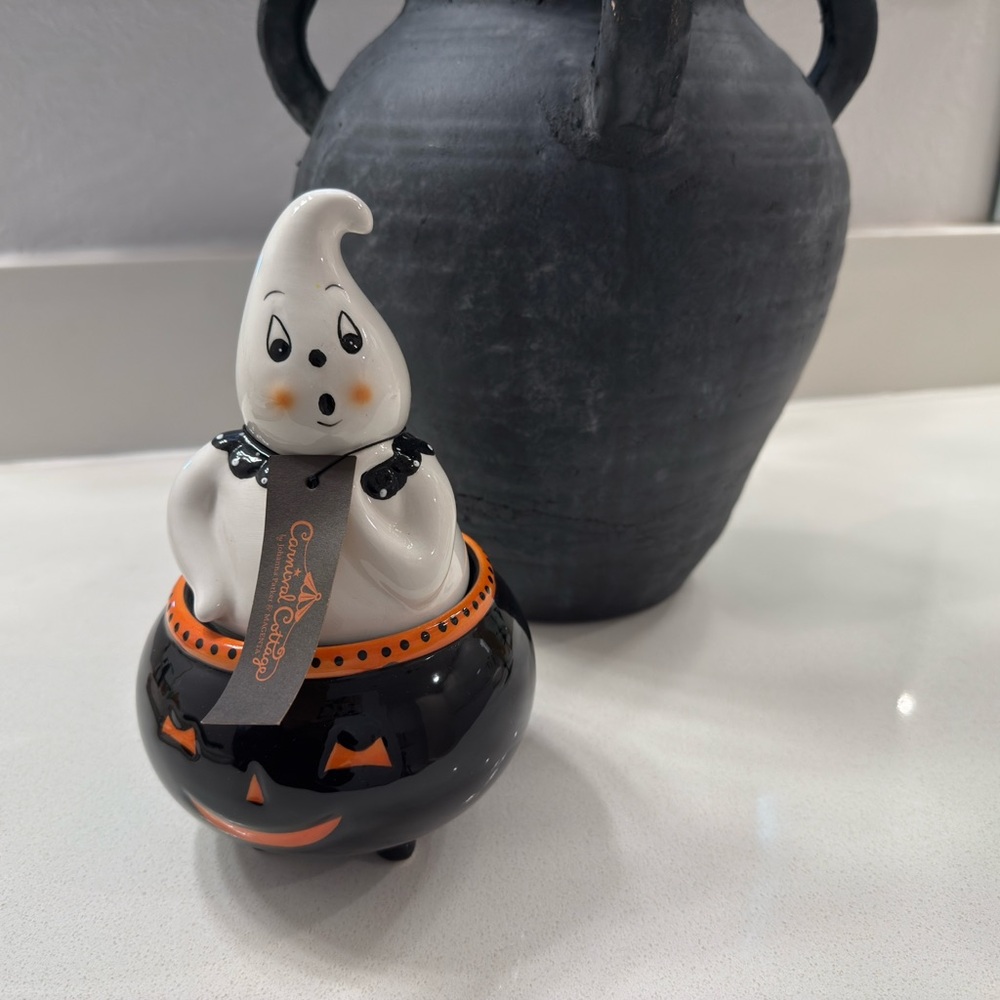 Charming Ghost Halloween Decor by Cracker Barrel